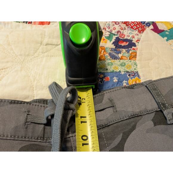 Torrid NWT Weekend Mid-Rise Straight Stretch Twill Camo Cadet Grey 2R (2X) - Picture 8 of 11